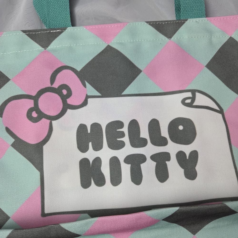 Hello Kitty Tote Set - Picture 9 of 12